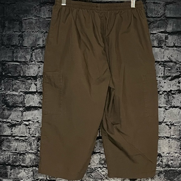 O2 Scrubs - Picture 2 of 2